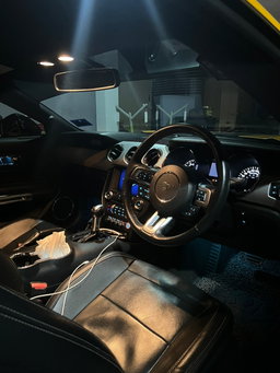 FORD MUSTANG 2.3 ECOBOOST FACELIFT - (ORANGE)