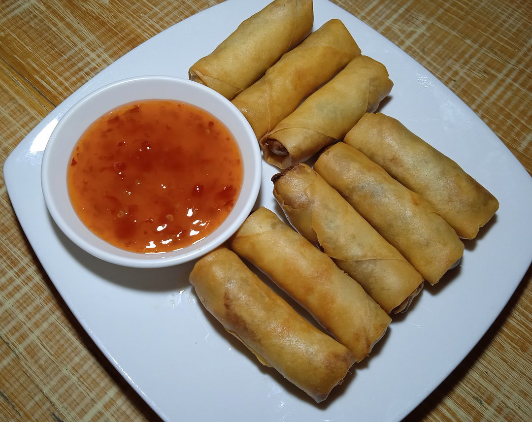 Shanghai Crispy Fried Chicken  Spring Rolls 脆皮炸 鸡肉春卷  (4 or 8 pcs)