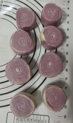 Home baked Spiral Yam Mooncake 