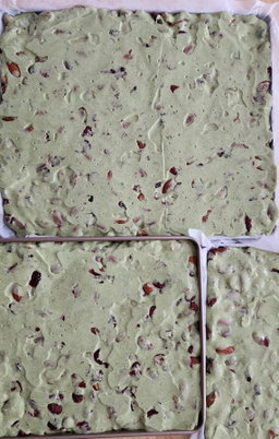 Matcha almond Cranberry flavour!