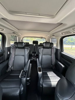TOYOTA ALPHARD SC (PUTIH) - ROBOT