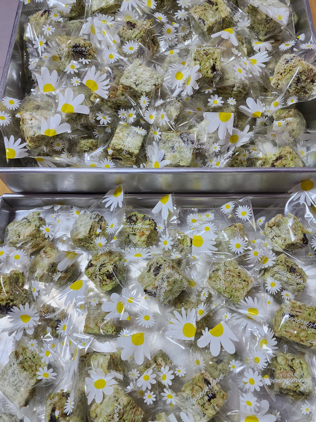 Pandan coconut snowflakes biscuits