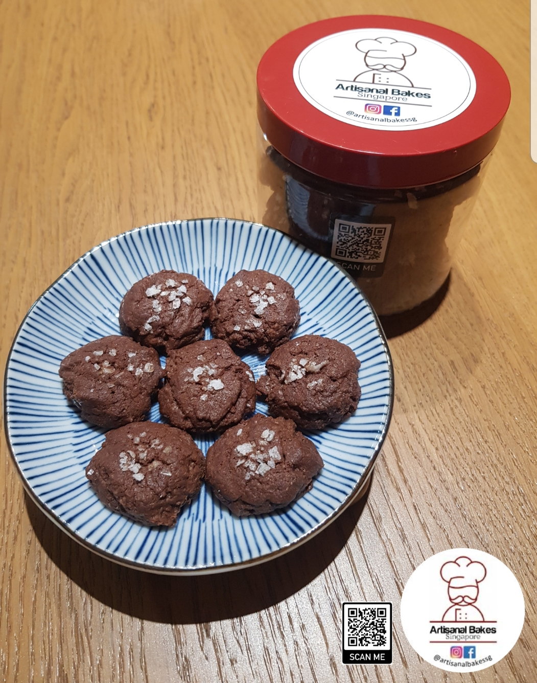 Double Chocolate Chip Cookies with Sea Salt Flakes (~280g)_0