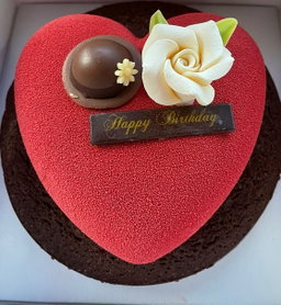 Heart strawberry cheese cake 