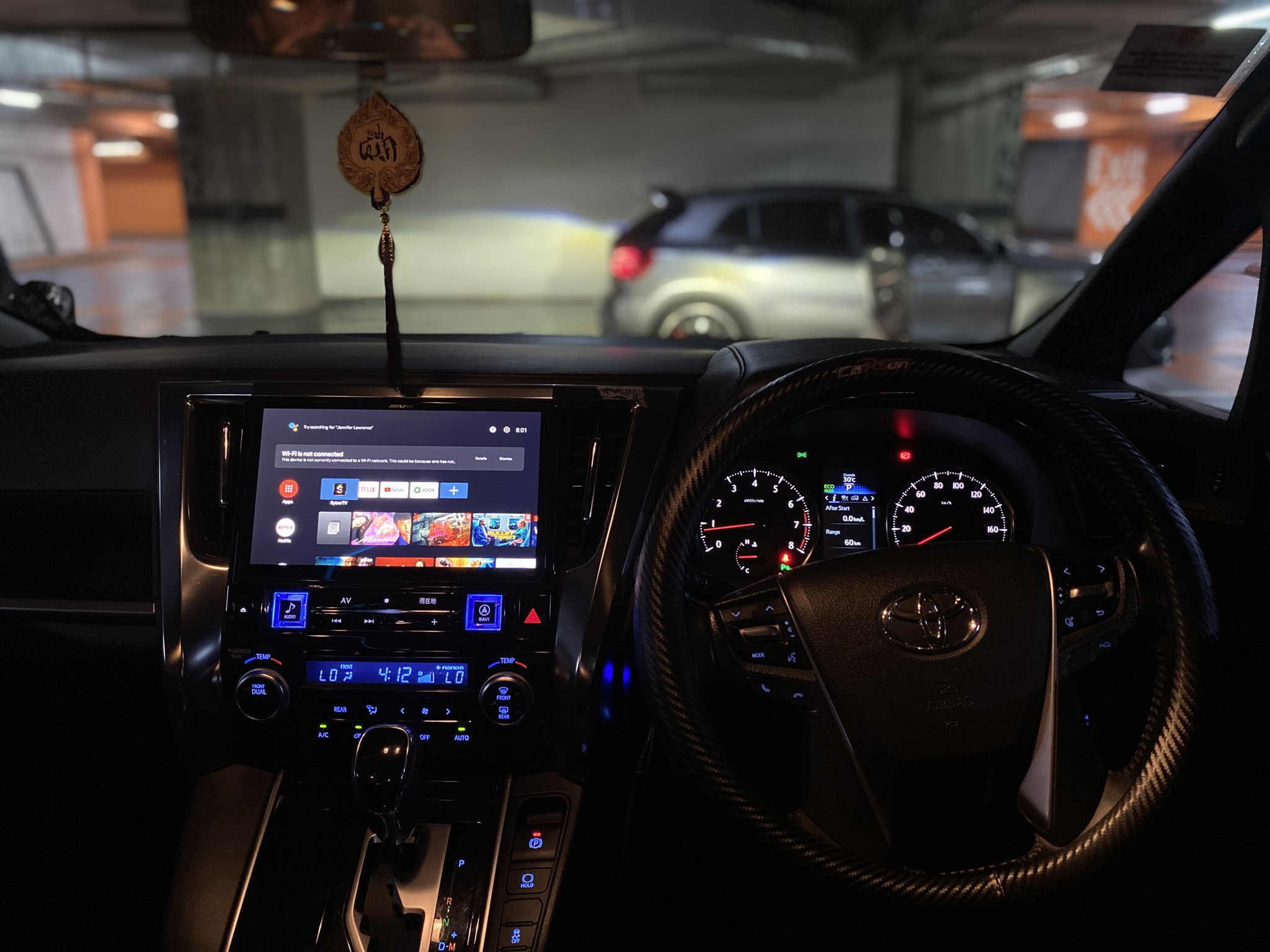 TOYOTA VELLFIRE ZA GOLDEN EYE_4