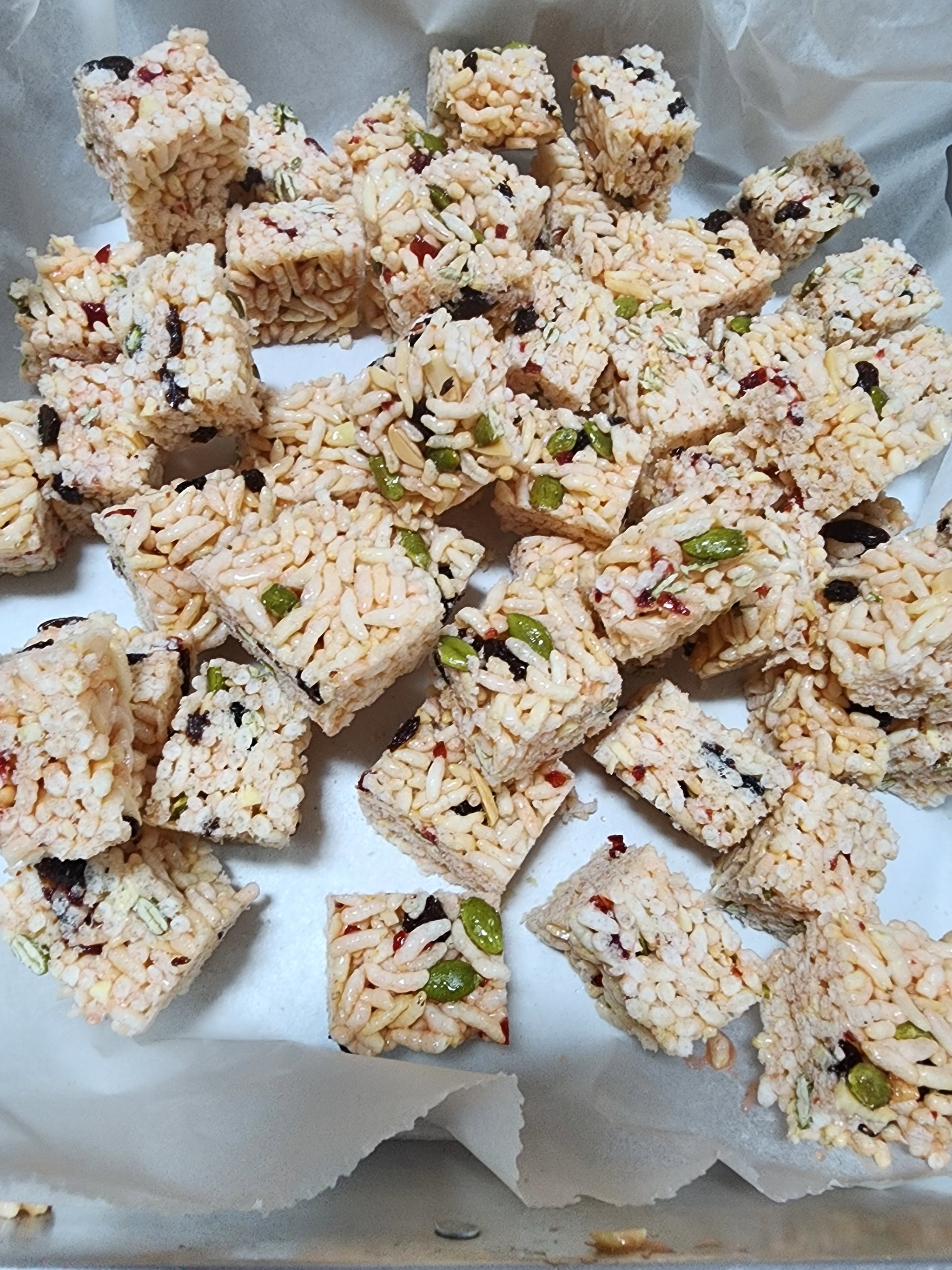 Strawberry rice crackers _1