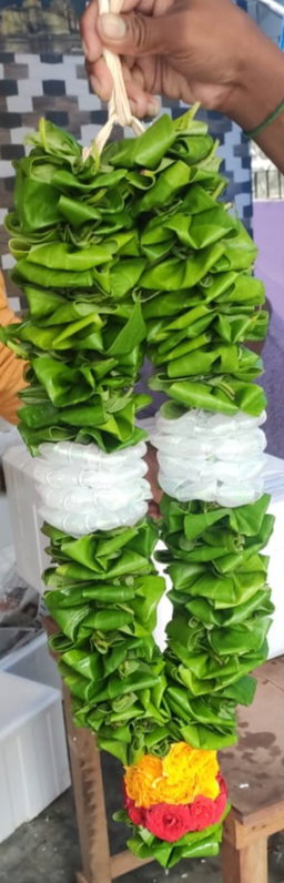 Vethalai garland