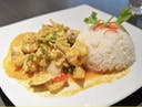 Thai yellow curry seafood with rice 