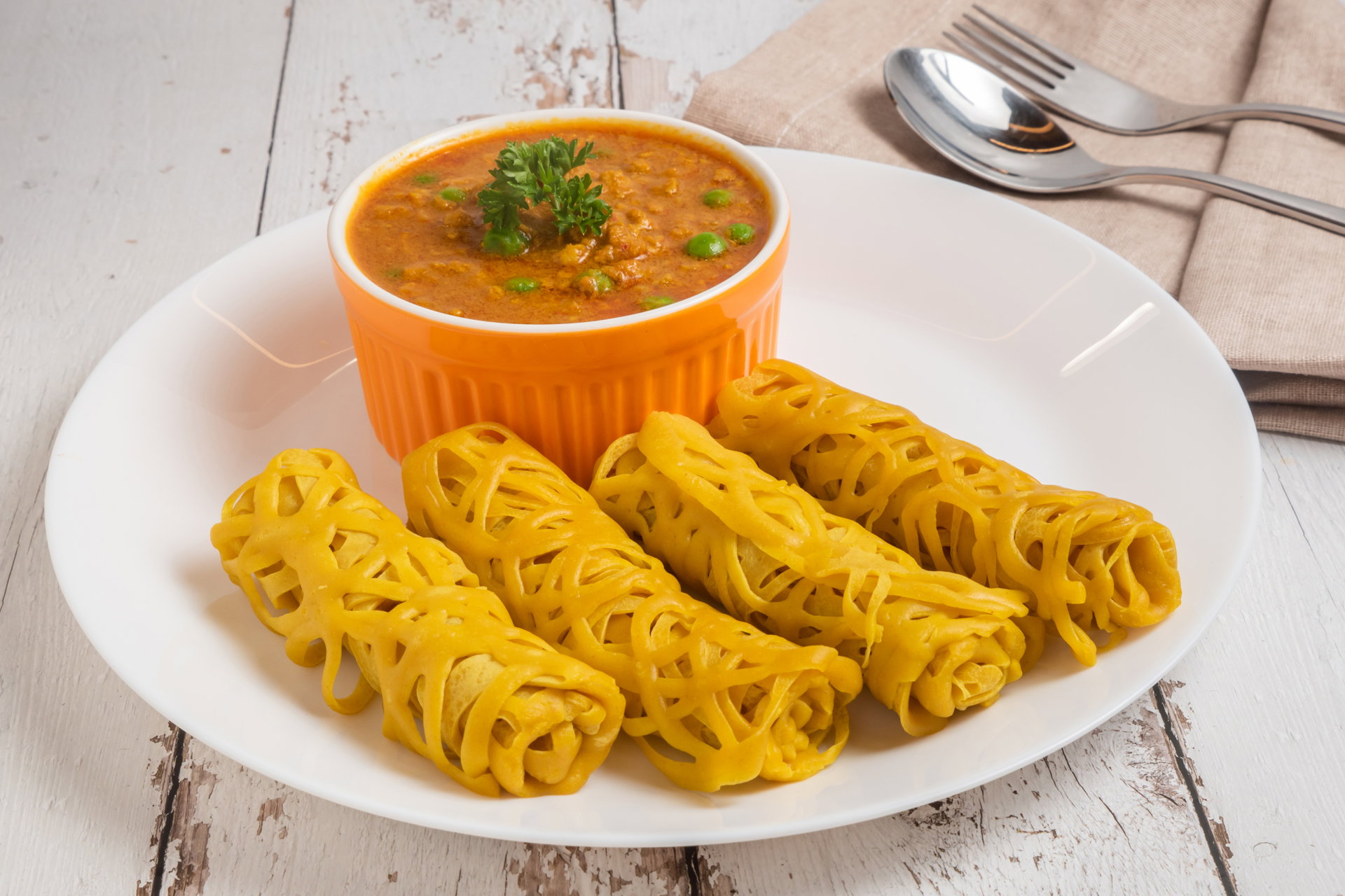 Roti Jala served with Keema Chicken Curry  |  鸡肉碎咖喱搭配马来网煎饼 _0
