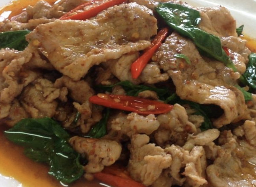 Stir fry beef with thai chilli paste