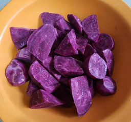 Vegetarian Yam ang ku kueh! 65g each! 12 pcs per box!