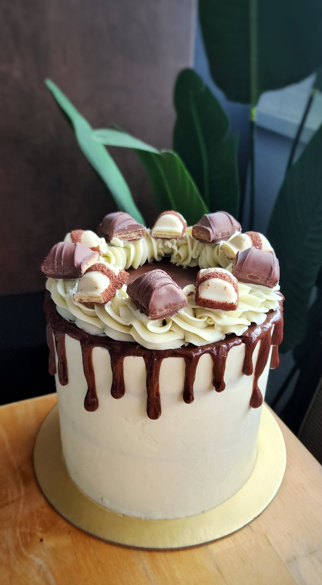 Kinder Bueno Cake