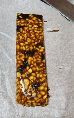 Longan ginger soft candy with macadamia!