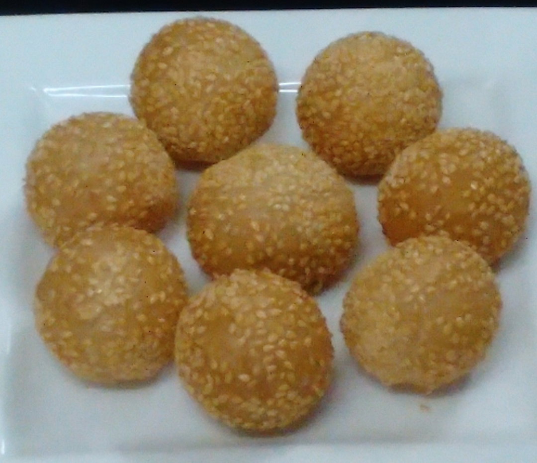 Butchi Snacks  芝蔴球  (4 or 8 pcs)